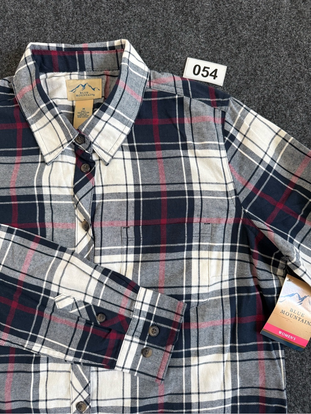 Blue Mountain Plaid Flannel Women’s Size Medium NWT